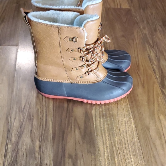 Shoes/Boots - Picture 5 of 7